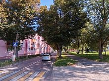 Пешеходы Железногорска предложили сделать улицу Лени Голенькова односторонней