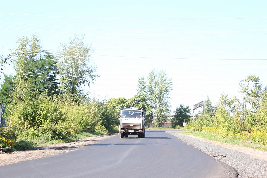 «Автобан» для промзоны: дорогу от УЖДТ до УПЗЧ отремонтировали