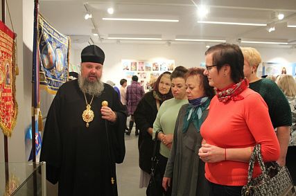 В железногорском краеведческом музее открылась выставка «Свет добра»