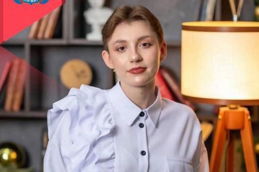 В Железногорске первой стобалльницей по ЕГЭ стала выпускница школы № 11 