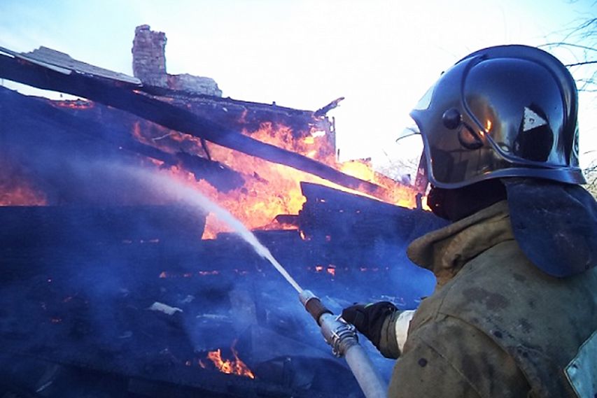 В Железногорском районе сгорел дом