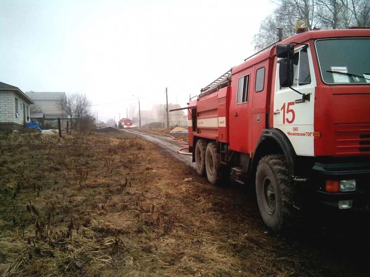 В Железногорске потушили горящий автомобиль