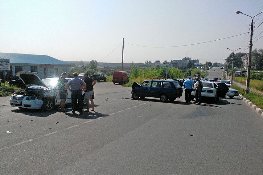 В Железногорске столкнулись три автомобиля