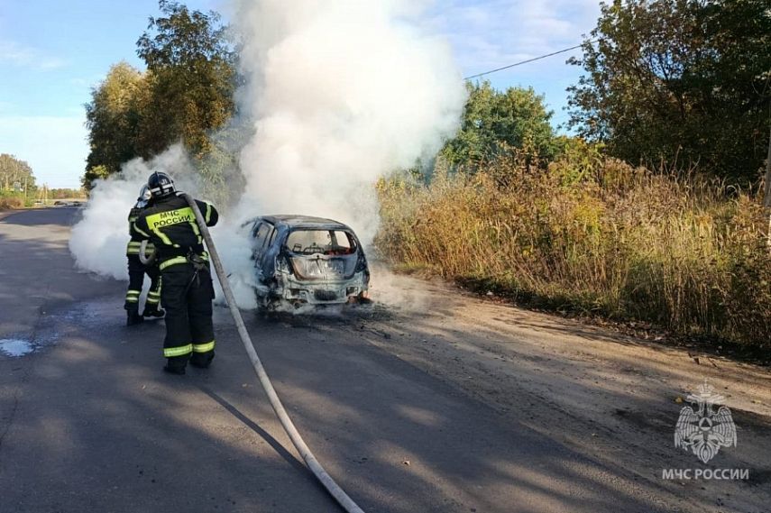 Сегодня утром в Железногорске сгорел автомобиль