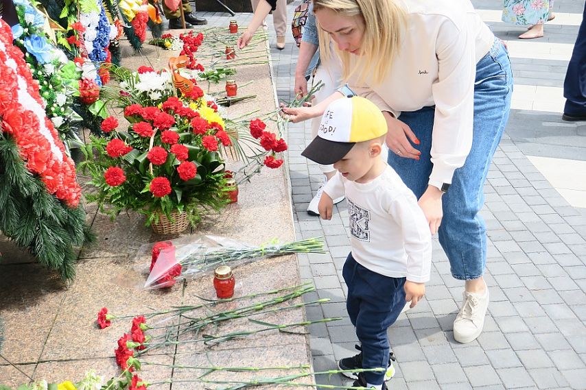 «Это нужно живым»: железногорцы почтили память героев Великой Отечественной