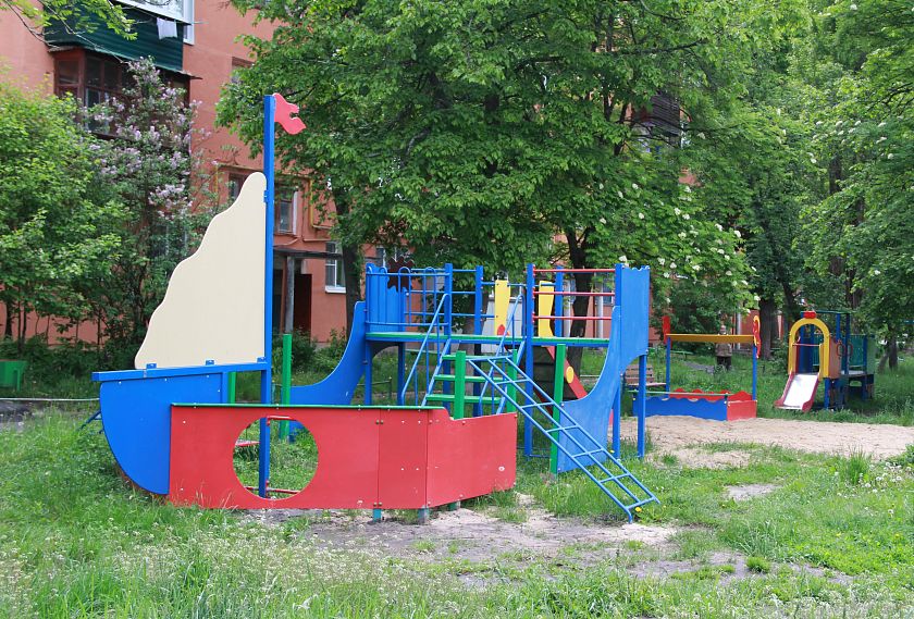 В Железногорске открылись новые детские площадки