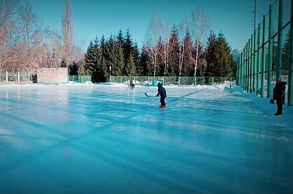 Где можно покататься на коньках в Железногорске