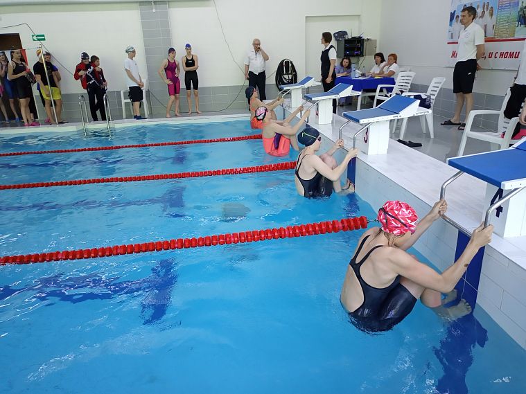 Железногорская спортсменка установила два рекорда города по плаванию