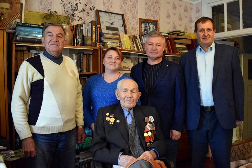 Ветеран войны Виктор Анпилогов из Железногорского района отметил 96-летие