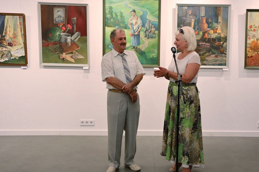 В Железногорском краеведческом музее открылась юбилейная выставка Андрея Татаренко