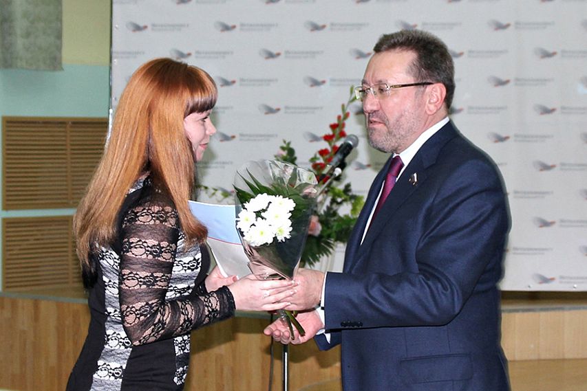 Молодые педагоги Железногорска получили премии от Металлоинвеста
