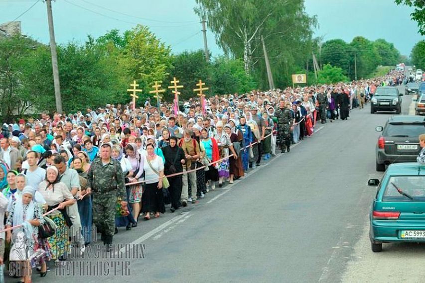 Всеукраинский крестный ход на подступах к Киеву