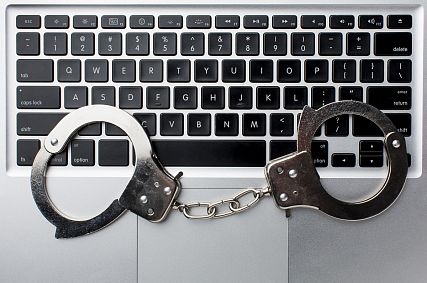 Молодые железногорцы продавали наркотики через теневой интернет-магазин