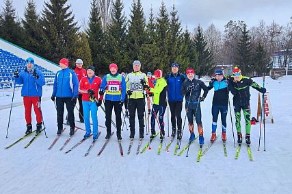 В Железногорске на стадионе «Горняк» прошла лыжная гонка памяти Владимира Поповичева
