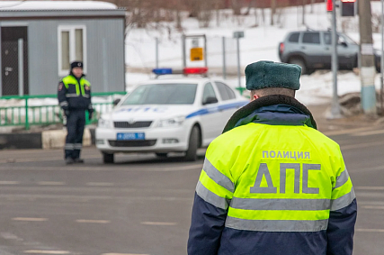 В Курской области приостановили регистрацию авто и выдачу прав