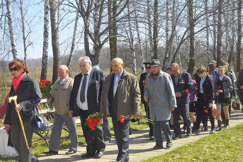 В Железногорске почтили память погибших узников фашистских концлагерей