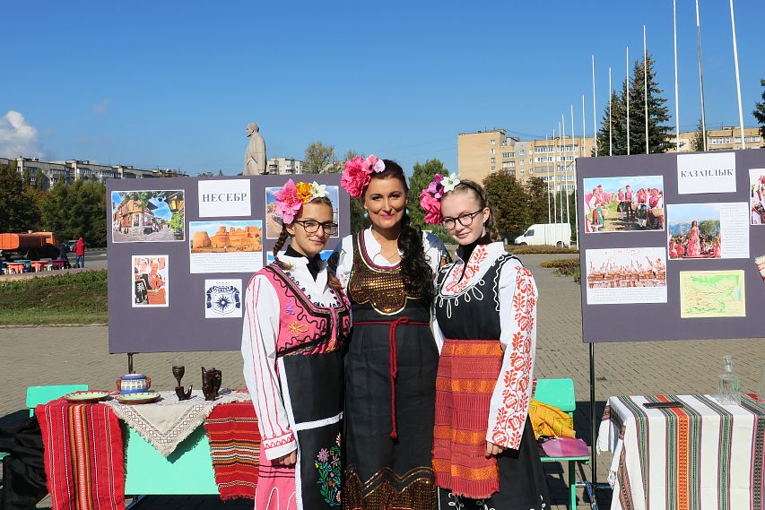 Железногорцы побывали на болгарском фестивале и музейном пикнике