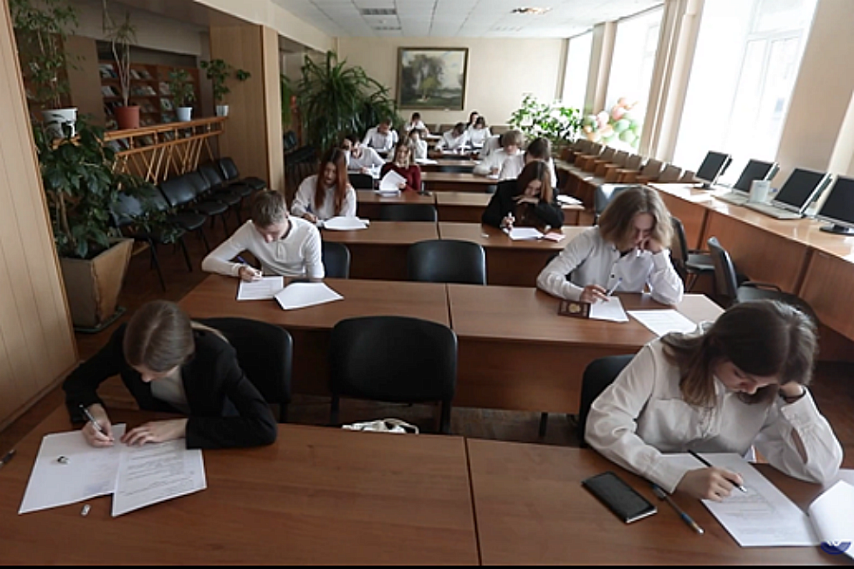 В Курской области стартовал первый этап Всероссийской олимпиады школьников 2025/26 учебного года