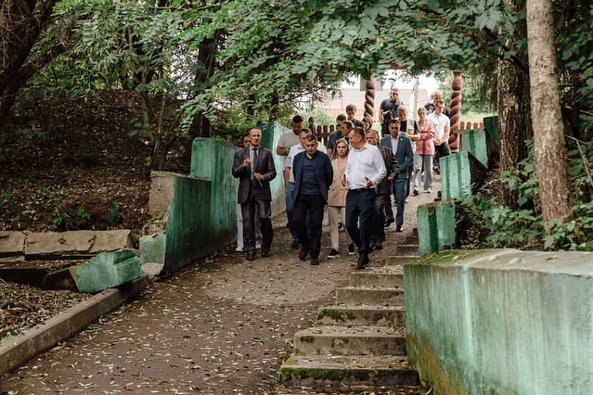  Александр Хинштейн поручил привести в порядок территорию Кузнецкого источника в слободе Михайловке