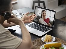 Более 3 млн рублей «подарила» железногорка мужчине, с которым познакомилась онлайн