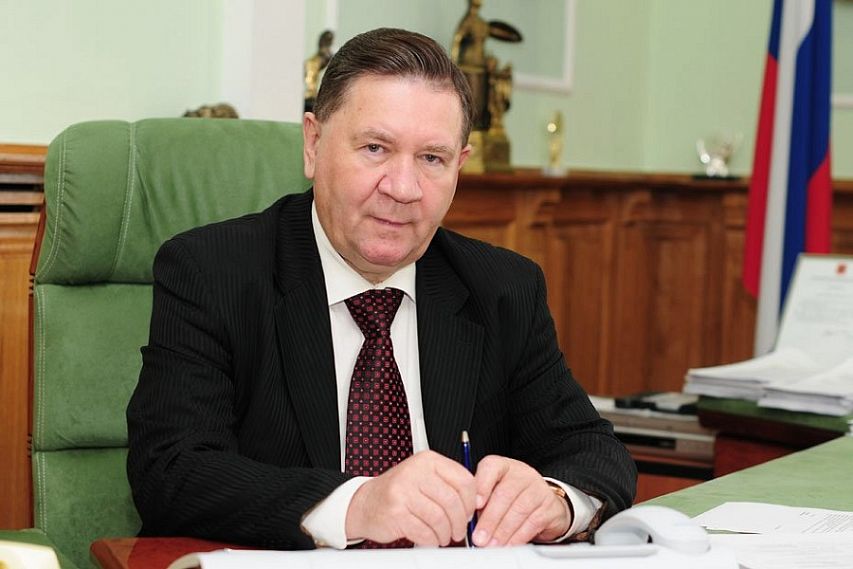 С 60-летием Железногорск поздравляет губернатор области Александр Михайлов