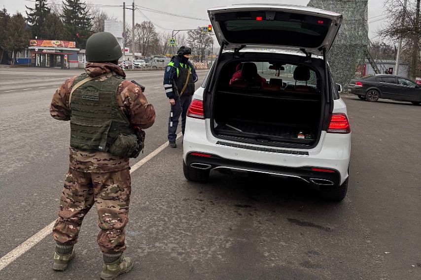 В Железногорске задержали двух мужчин за незаконное приобретение наркотиков