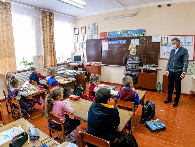 Губернатор Курской области частично перевёл школы на дистанционку