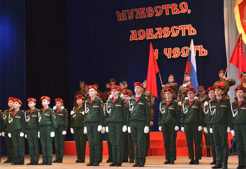В Железногорске защитников Родины поздравили с 23 февраля 