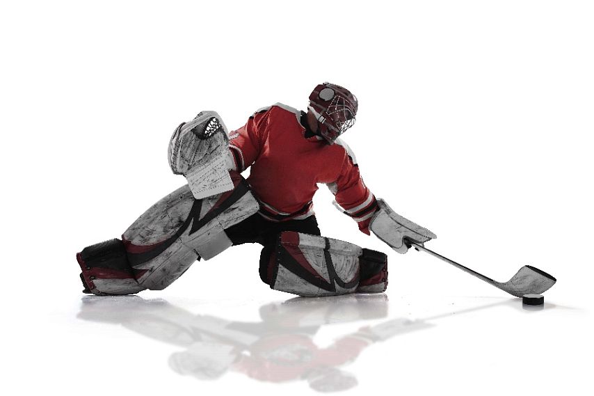 Железногорские хоккеисты продолжали ледовые баталии и в новогодние каникулы