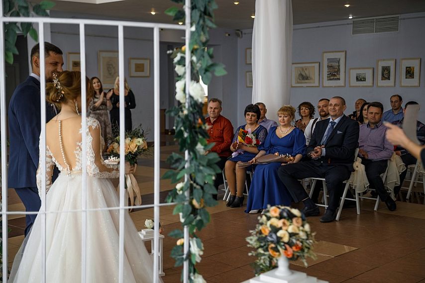 Железногорские молодожёны впервые официально расписались вне стен загса