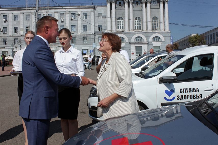 Автопарк Железногорской ЦРБ пополнился новым автомобилем