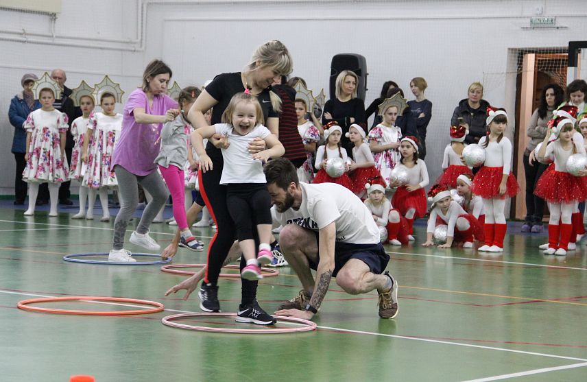 В Железногорске прошёл семейный праздник «Папа, мама, я – спортивная семья»