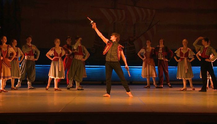 Воспитанники хореографических школ Железногорска посетили репетицию артистов театра «Кремлевский балет»