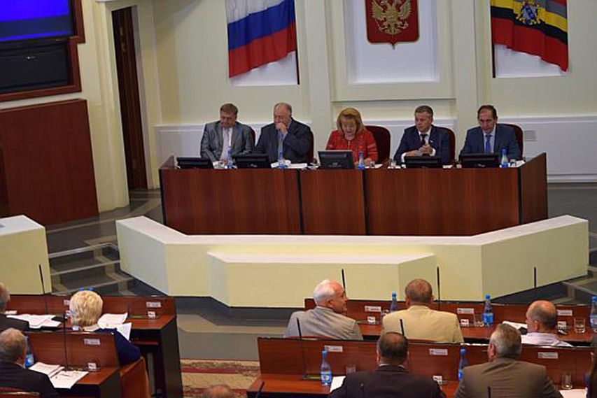 Курские депутаты провели заключительное для пятого созыва заседание Курской областной Думы