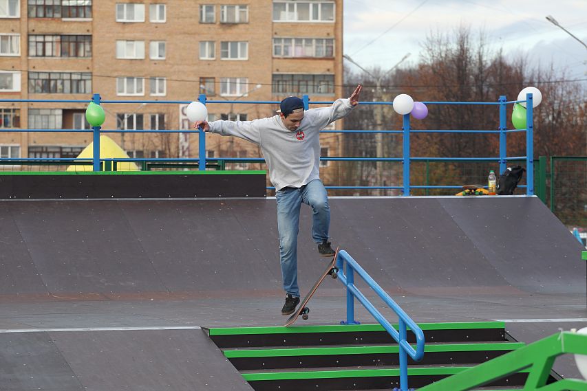В Железногорске состоялось открытие современного скейт-парка