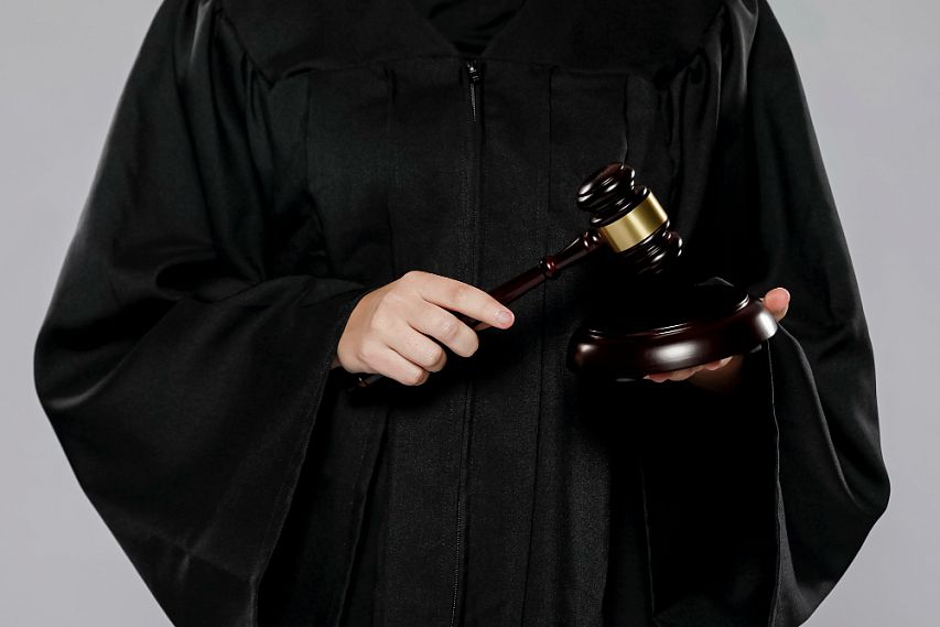 40-летнюю железногорку оштрафовали за оскорбление менеджера службы доставки еды на 4,5 тысячи рублей