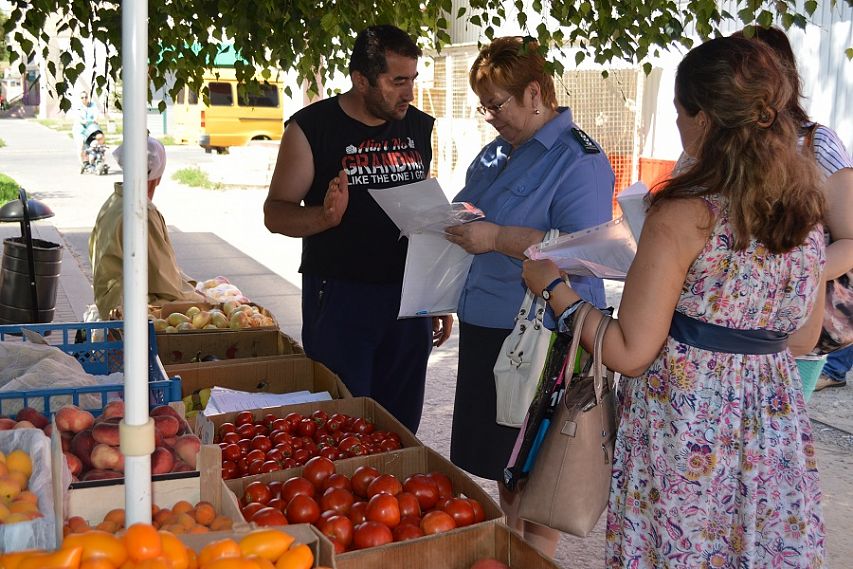 В Железногорске из 10 палаток продающих фрукты-овощи только 2 оказались законными