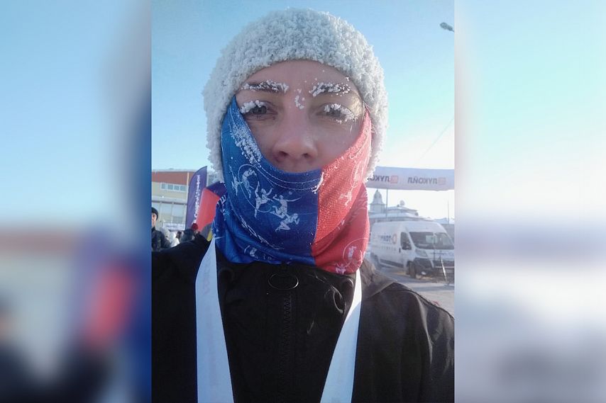Супруги из Железногорска поучаствовали в полумарафоне при 20 градусах мороза