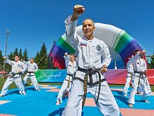 Летний мультиспортивный фестиваль «Вместе! Со спортом» в Железногорске собрал сотни участников и зрителей