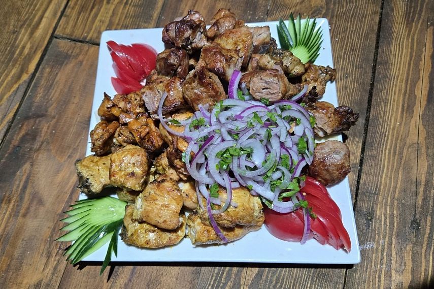Пора шашлыков: зависит ли вкус мяса от выбора дров