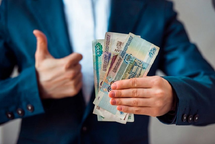 Правительство России выделило 14,5 млрд рублей на повышение зарплат бюджетникам