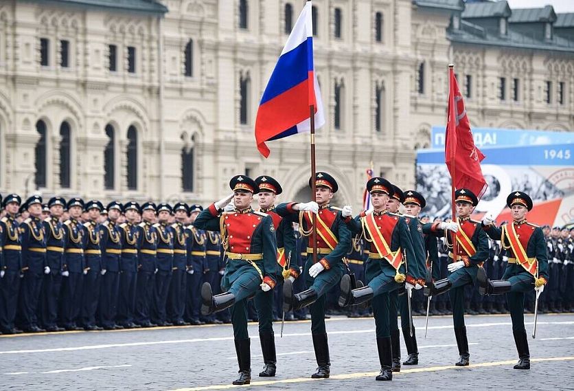 Парад Победы на Красной площади в Москве (прямая трансляция)