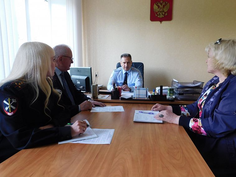 Железногорские общественники и полицейские обсудили вопрос правового информирования горожан