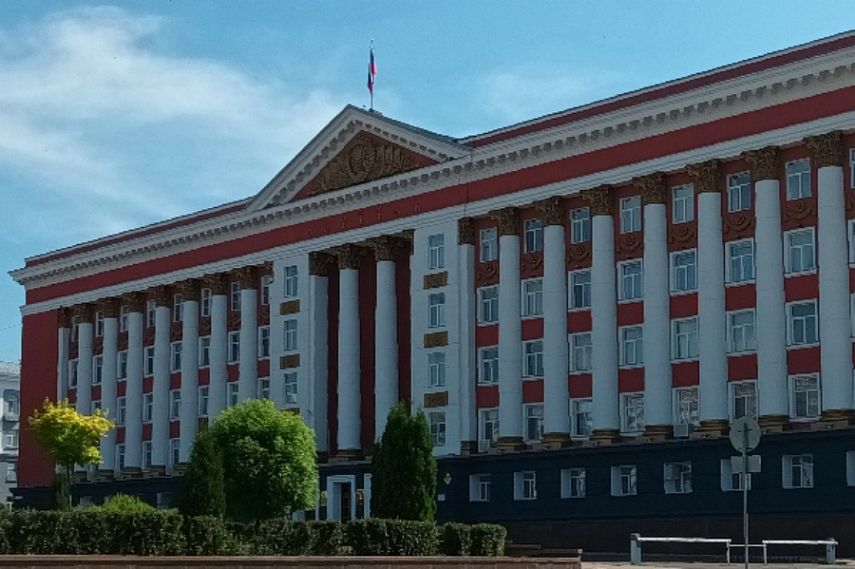 Александр Хинштейн планирует сократить количество чиновников в Курской области