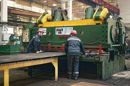 В цехе металлоконструкций Михайловского ГОКа повысили безопасность процесса рубки металла