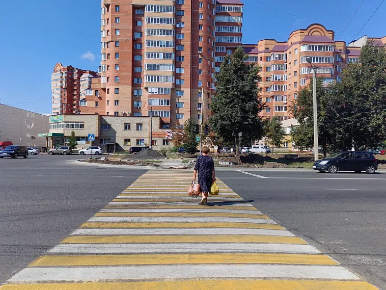 Дороги, парковки, тротуары. О чём говорили железногорцы на встрече с мэром