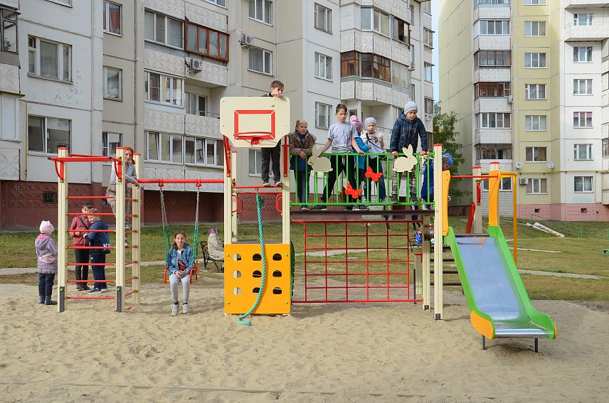 «Классный двор»: в Железногорске появился новый спортивно-игровой комплекс