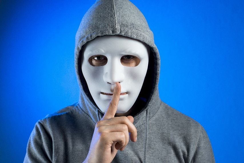 Двое железногорцев в один день обогатили мошенников на 43 тысячи рублей