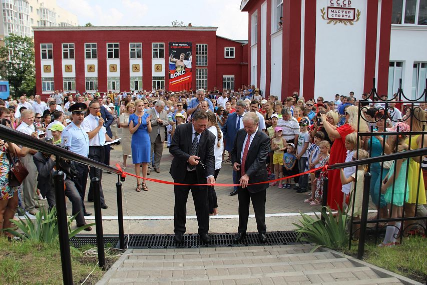 В Курской области открыли вторую очередь областного фехтовального центра