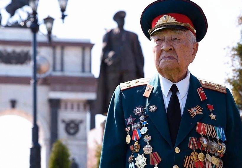 Когда уходят легенды: умер Герой Советского Союза Михаил Булатов